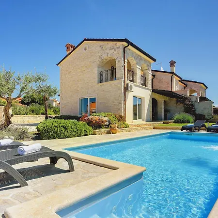 Holiday home Macun